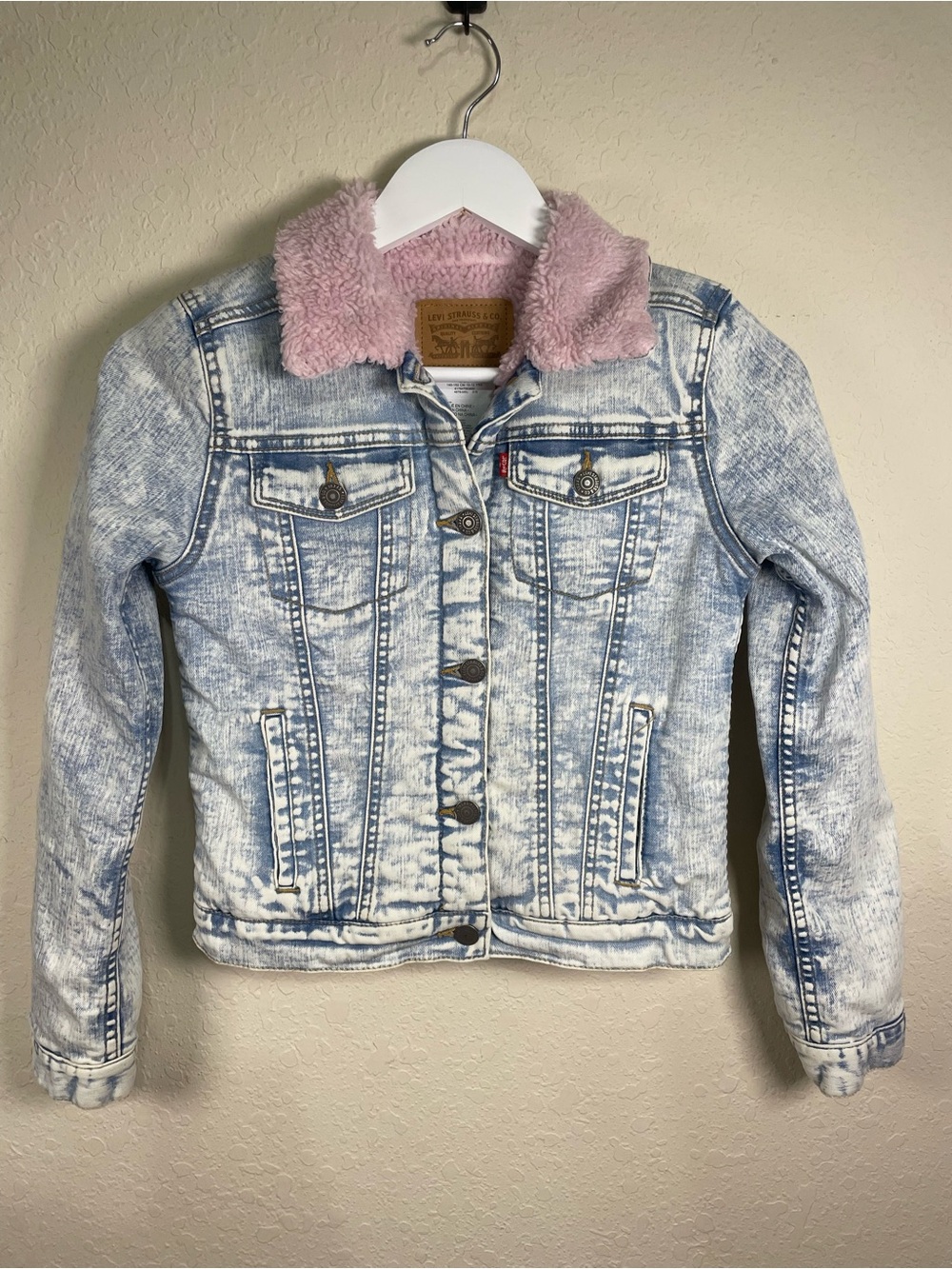 Levi's Light Blue Acid-Wash Denim Trucker Jacket with Pink Sherpa Lining Sz M 12